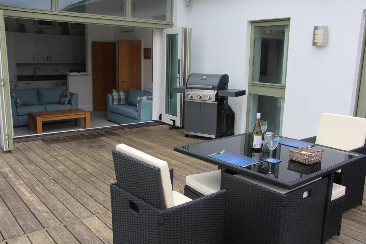 Crow'S Nest Penthouse Apartment With Free Spa Access Somerford Keynes Экстерьер фото